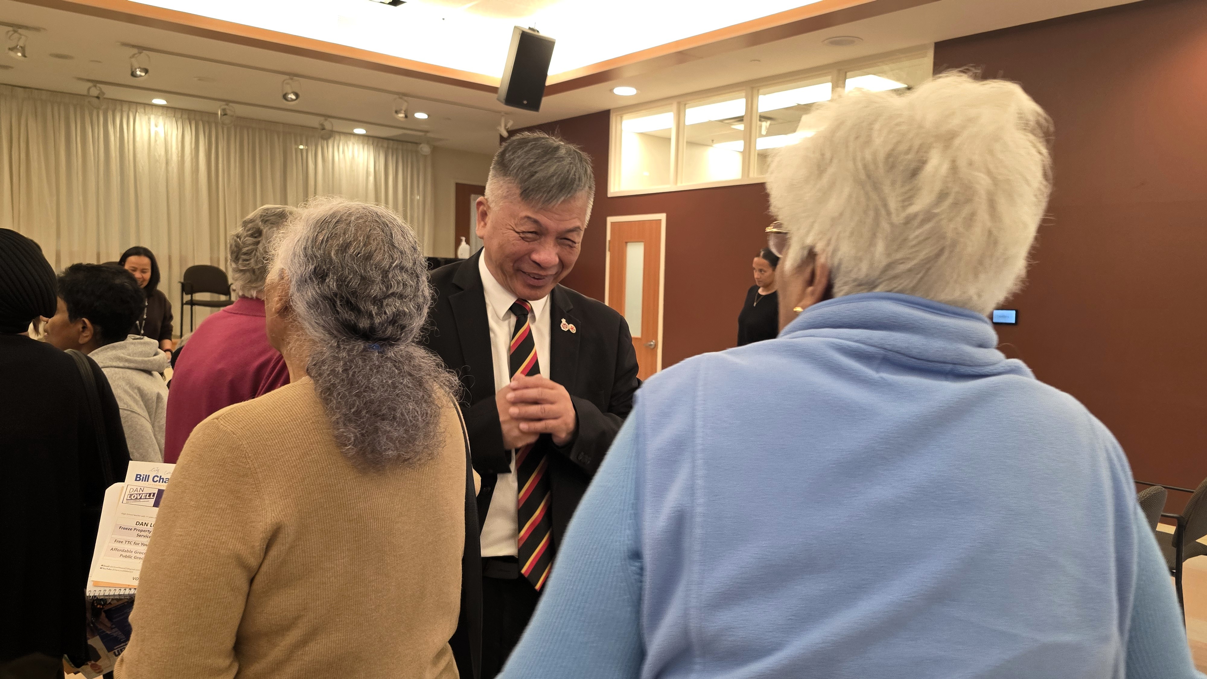 陈楚标( Bill Chan) 出席 Shepherd Village Open House 社区论坛，聆听长者及居民心声