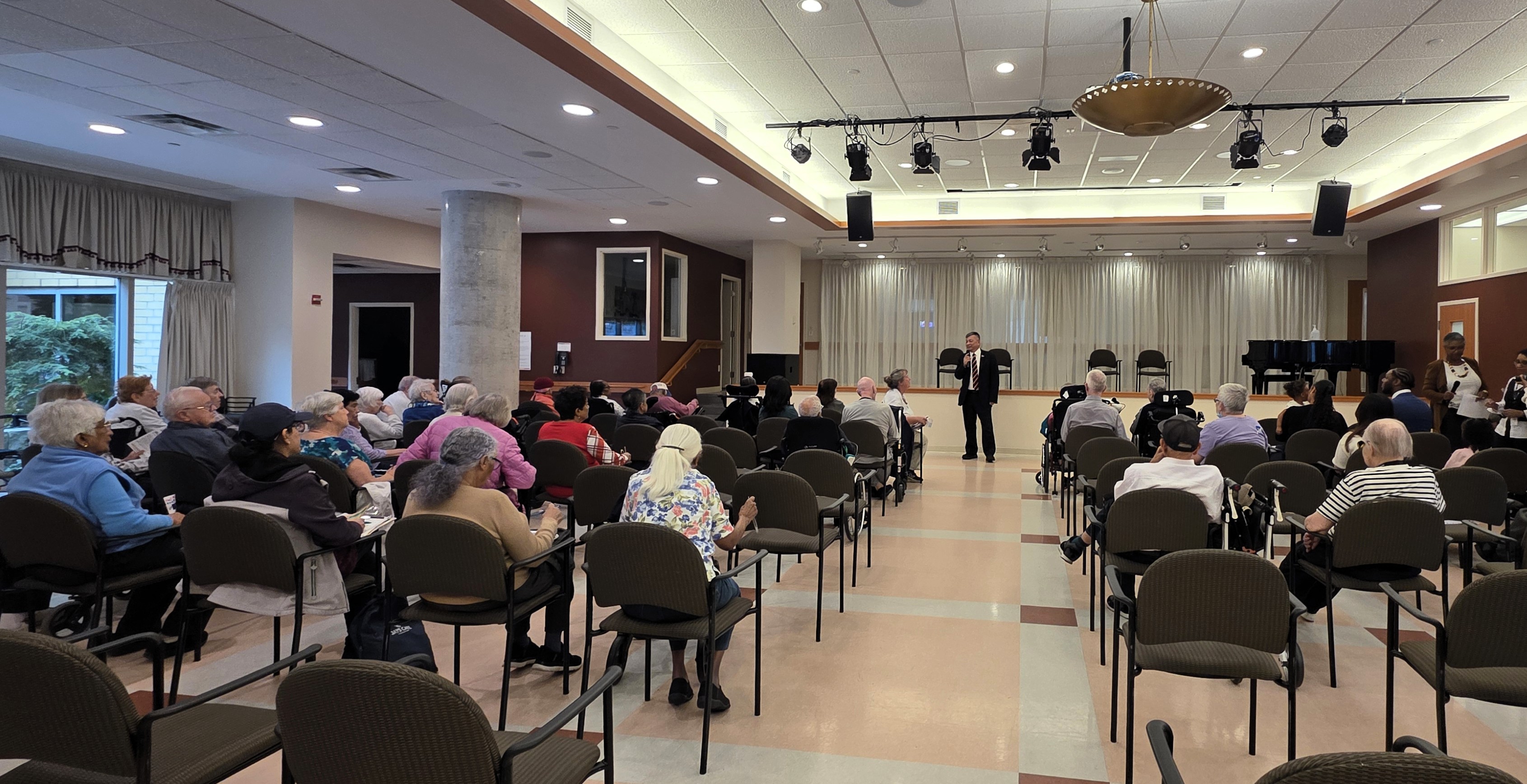 陳楚標( Bill Chan) 出席 Shepherd Village Open House 社區論壇，聆聽長者及居民心聲